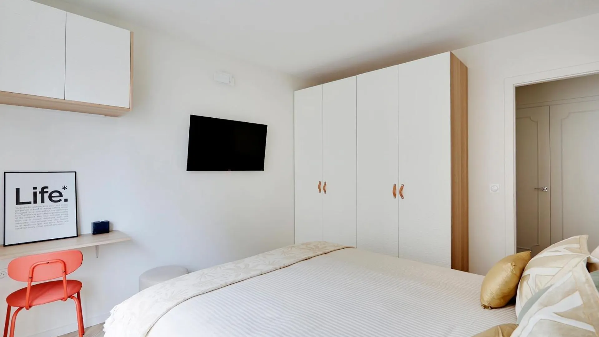 Charmant 3 Pieces Contemporain Avec Balcon Ensoleille Paris Frankreich