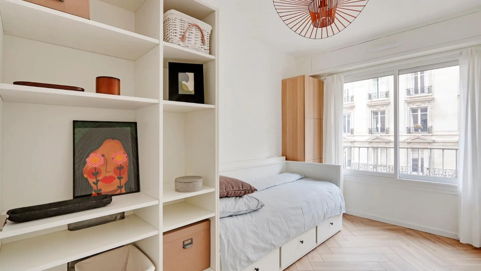 Charmant 3 Pieces Contemporain Avec Balcon Ensoleille パリ